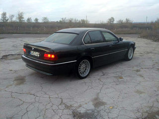 BMW 7 Series foto 2