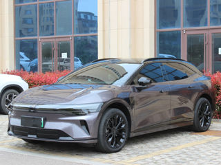Zeekr 007, 2025 