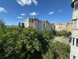 Apartament cu 3 camere, 72 m², Botanica, Chișinău foto 10