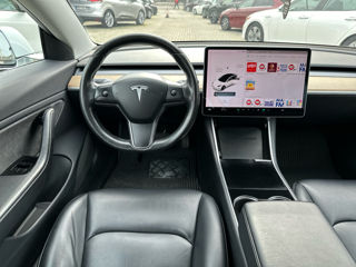 Tesla Model 3 foto 10