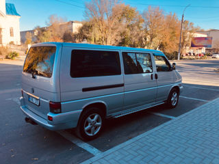 Volkswagen Caravelle foto 3