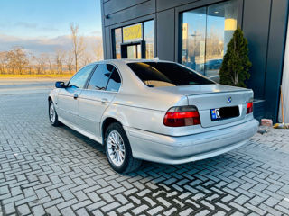 BMW 5 Series foto 4