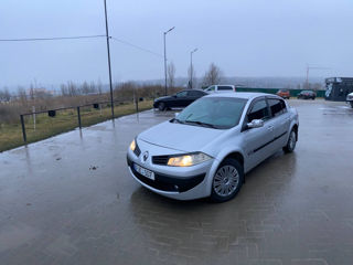 Renault Megane foto 2