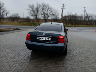 Volkswagen Passat foto 3