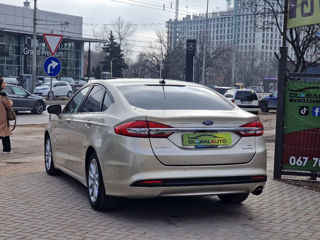 Ford Fusion foto 4