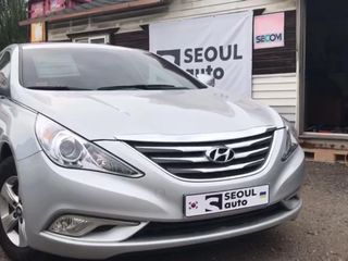 Hyundai Sonata foto 1