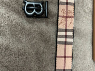 Curea Burberry foto 2