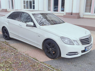 Mercedes E-Class foto 4