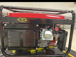 Generator profesional Hager HK8000W Germania foto 2