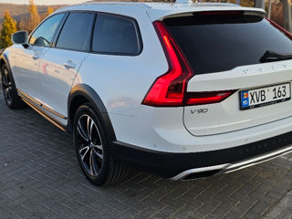 Volvo V90 Cross Country foto 6