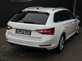 Skoda Superb foto 4