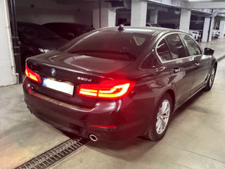 BMW 5 Series foto 2