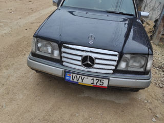 Mercedes Series (W124) foto 1