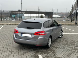 Peugeot 308 foto 2