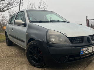 Renault Clio foto 2