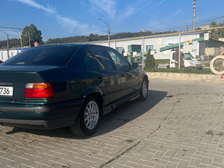 BMW 3 Series foto 4