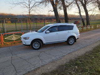 Mitsubishi Outlander foto 4