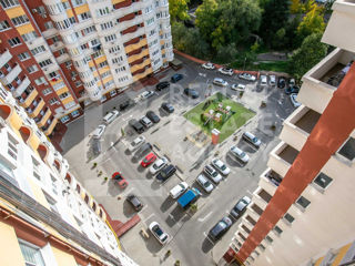 Apartament cu 2 camere, 80 m², Botanica, Chișinău foto 19
