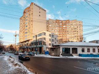 Apartament cu 3 camere, 141 m², Centru, Chișinău