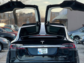 Tesla Model X foto 3