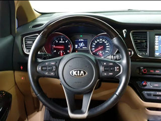 KIA Carnival foto 9