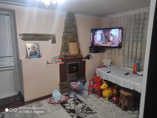 Vind apartament cu 3 camere în orașul Glodeni . Urgent. Detalii in privat foto 7