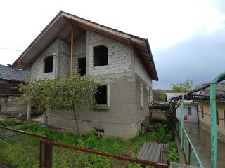 Casa nefinisata, Sculeanca foto 4