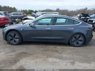 Tesla Model 3 foto 14