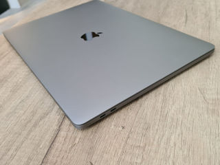 Macbook Pro 15 2018 (i9 8x 4.00Ghz, 16Gb, 256Gb, Radeon Pro 555 4Gb) foto 8