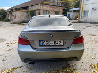 BMW 5 Series foto 6