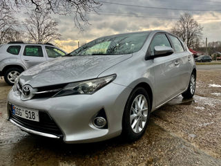 Toyota Auris foto 2