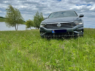 Volkswagen Jetta foto 1