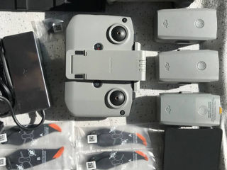 Продаю дрон Dji Air 2 S Fly More Combo foto 1