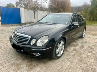 Mercedes E-Class foto 2