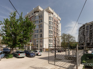 2-х комнатная квартира, 74 м², Окраина, Яловены