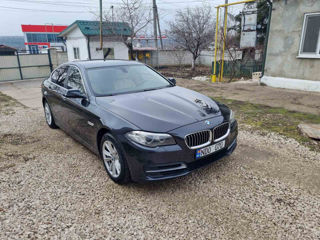 BMW 5 Series foto 4