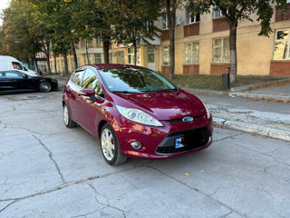 Ford Fiesta 5D foto 2