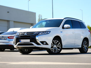 Mitsubishi Outlander foto 3