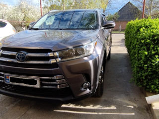 Toyota Highlander фото 2