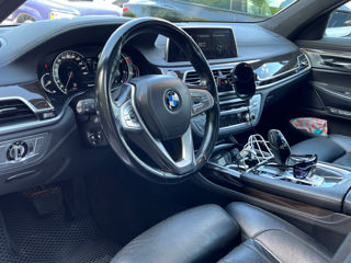 BMW 7 Series foto 8