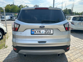 Ford Kuga foto 3