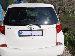 Toyota Verso-S foto 2