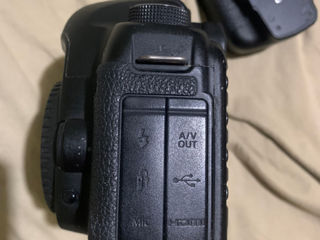 Canon 5D Mark 2 + Canon Battery Grip BG-E6 foto 2