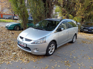 Mitsubishi Grandis foto 4