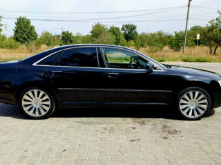 Audi A8 foto 2