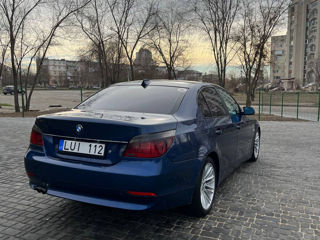 BMW 5 Series foto 4