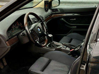 BMW 5 Series foto 7