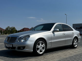 Mercedes E-Class foto 1