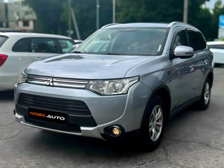 Mitsubishi Outlander foto 3