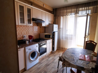 Apartament cu 2 camere, 65 m², Botanica, Chișinău foto 7